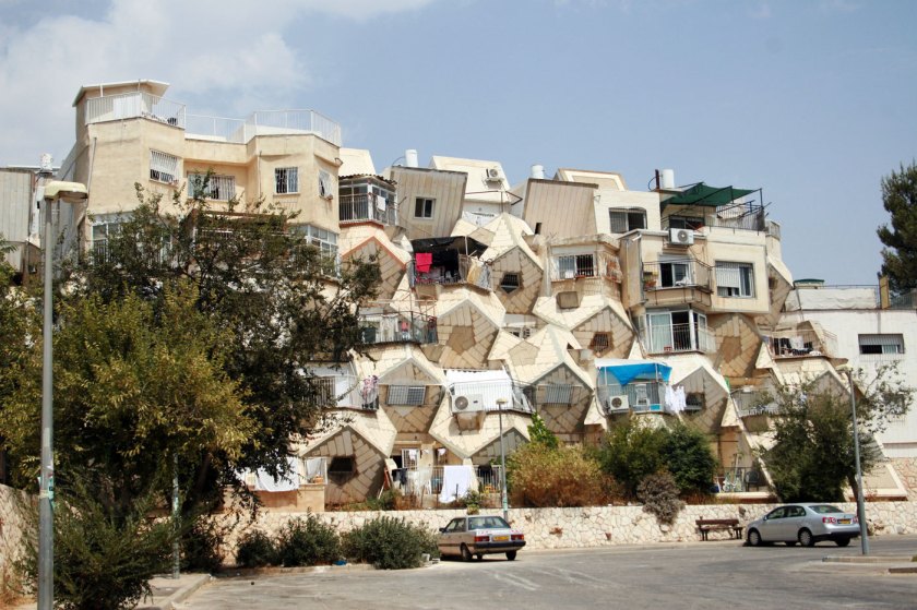 Sự biến đổi của công trình