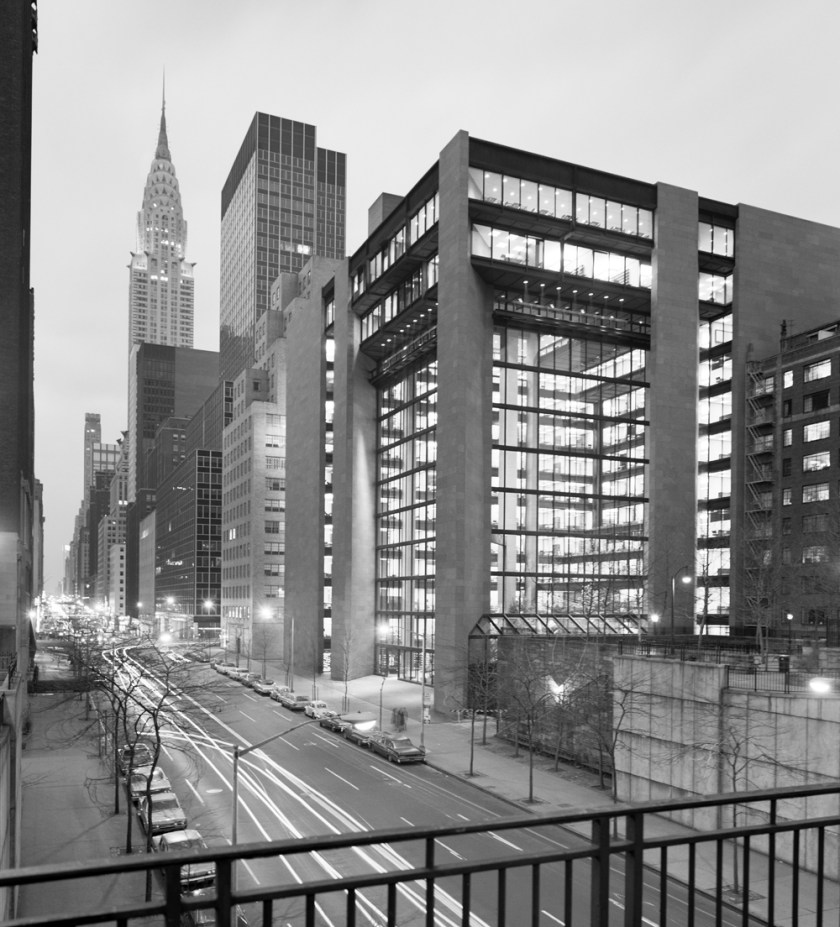 5248dfe6e8e44e67bf0002ba_ad-classics-the-ford-foundation-kevin-roche-john-dinkeloo-and-associates_ford_foundation_exterior