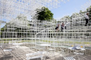 51e6d965e8e44e7c880001aa_how-engineering-the-serpentine-almost-brought-aecom-s-computers-to-a-halt_51b6b7aab3fc4b63760000e6_2013-serpentine-gallery-pav